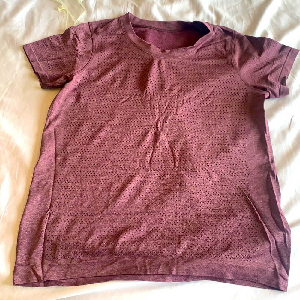 Lululemon swiftly breathe T-shirt